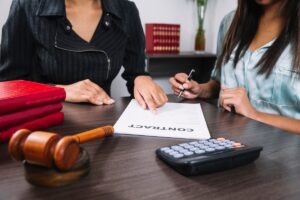 How a Divorce Lawyer Can Simplify Your Separation Process