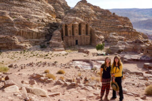 Is there a discount for booking round trip flights to Jordan