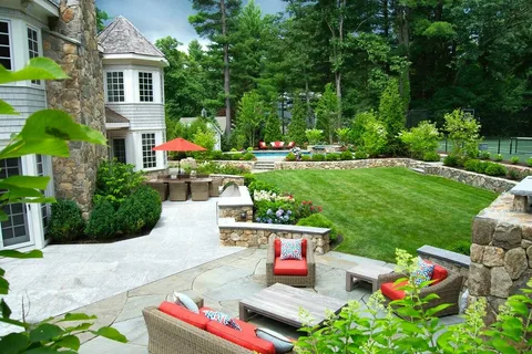 Are You Looking for Inexpensive Pool Maintenance and Garden Design Services Near You