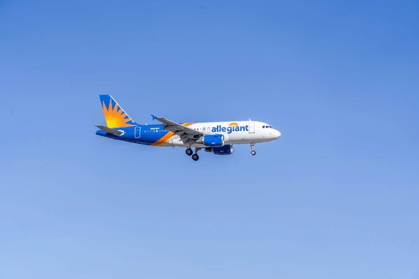 ¿Cómo hacer una reserva de grupo con Allegiant Airlines? 