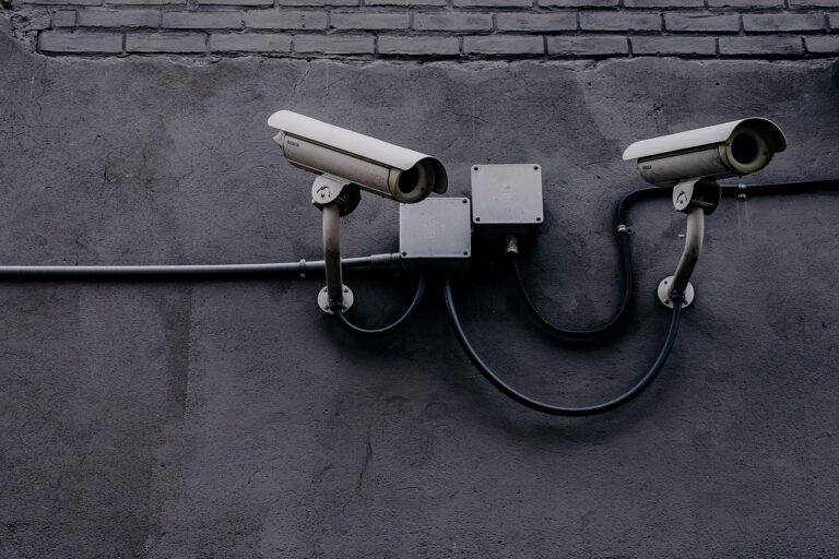 A Comprehensive Guide to Choosing the Right Security Camera Installation Service