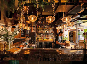 How to Choose the Right Cocktail Bar in Adelaide for Your Night Out