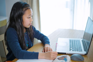 How Virtual English Learning Builds Strong Language Skills