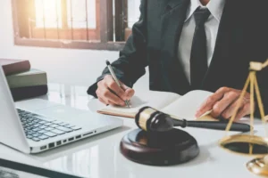 Understanding the Role of Corporate Legal Services in Commercial Disputes