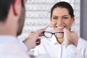 Exploring the Training, Qualifications, and Career Path of an Optometrist 