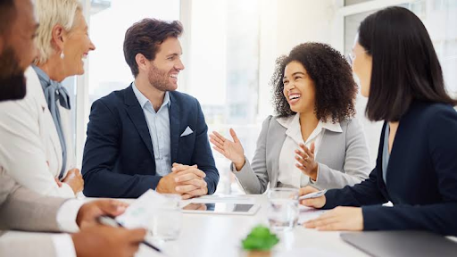 How Online Communication Training Helps Employees Build Workplace Confidence