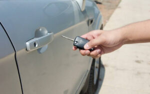 How Does a Modern Vehicle Locksmith Solve Today’s Car Key Problems?