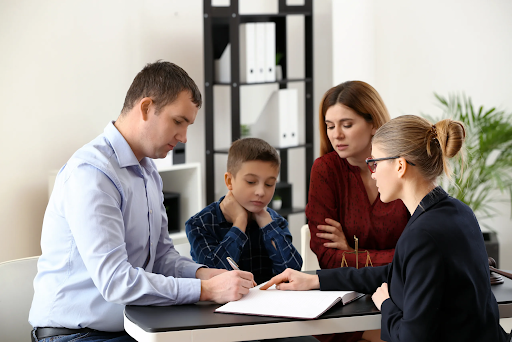 Navigate Divorce in the UAE: How Professional Legal Support Guides Your Future